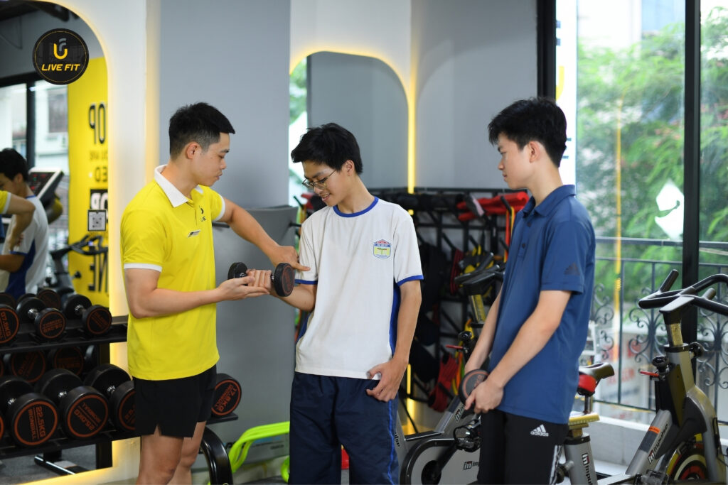 Vì sao trẻ ăn không nhiều nhưng vẫn tăng cân nhanh?